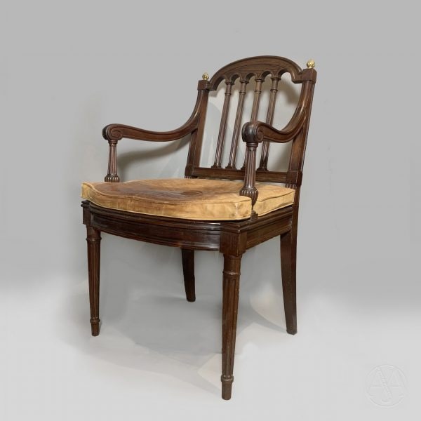 Позолоченный бронзовый стул для письменного стола в стиле Людовика XVI