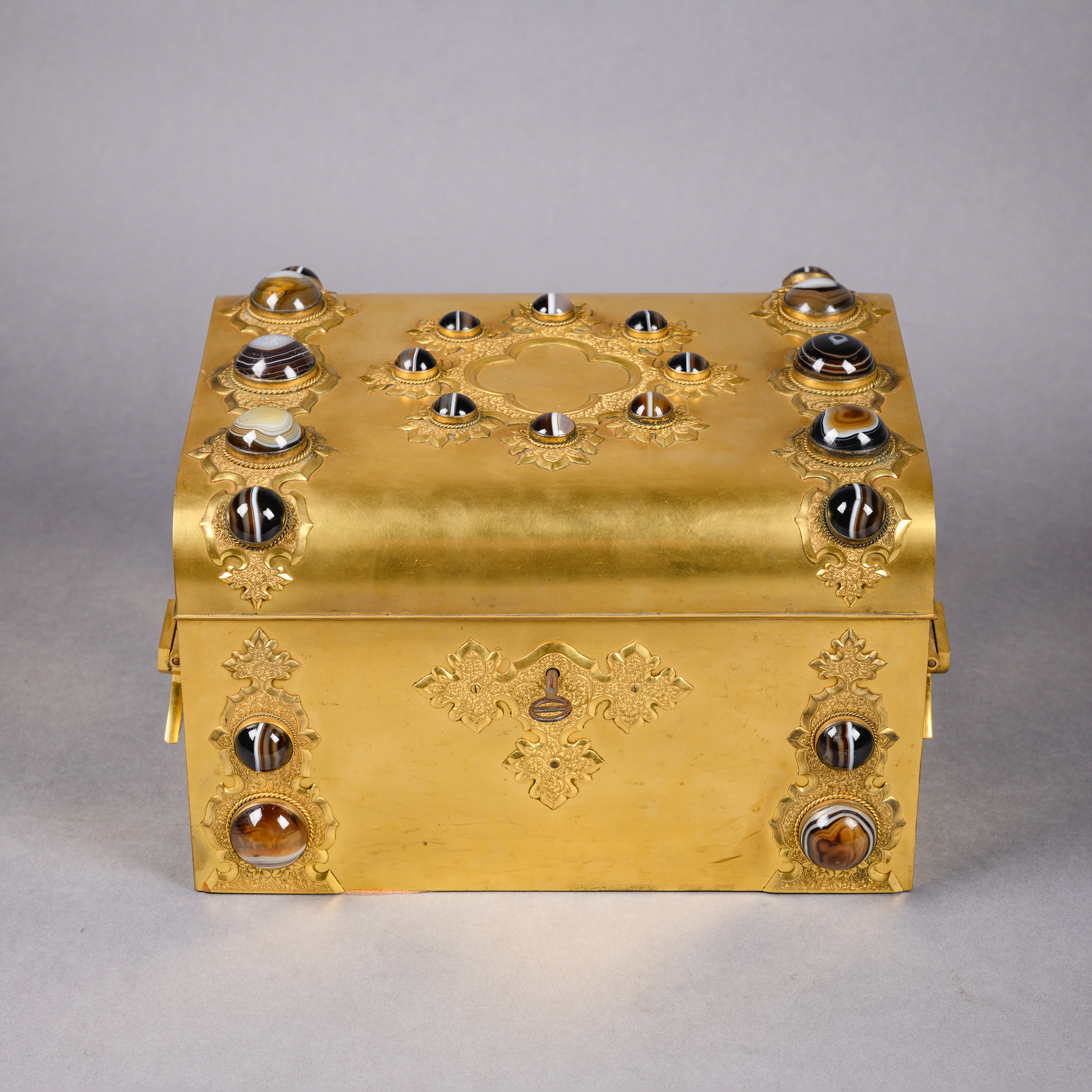 A Renaissance Revival Agate Mounted Dressing Table Box - Image 4
