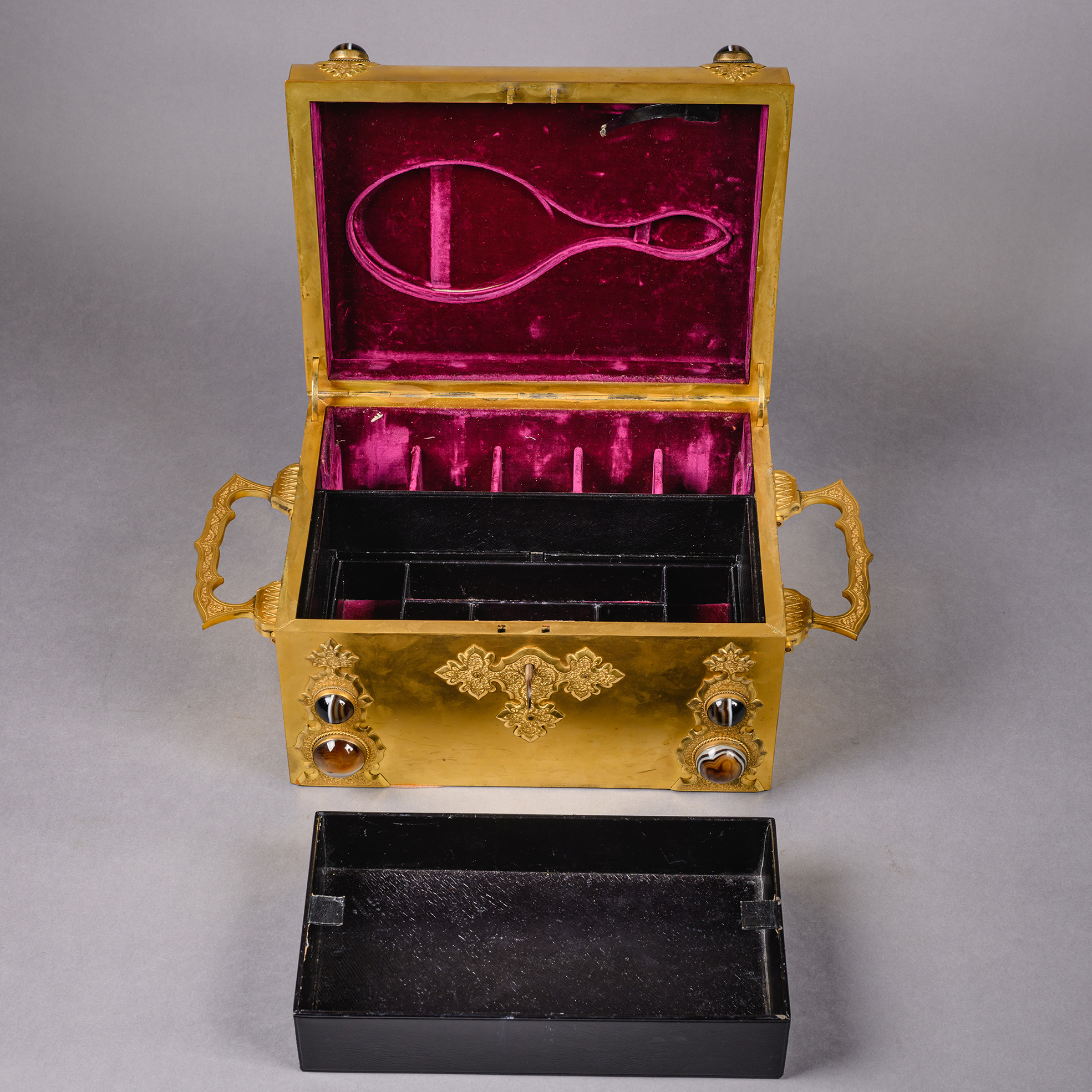 A Renaissance Revival Agate Mounted Dressing Table Box - Image 10