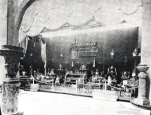 Beurdeley’s stand at the Chicago World's Fair in 1893. The Bureau du Roi is at the centre of the display.