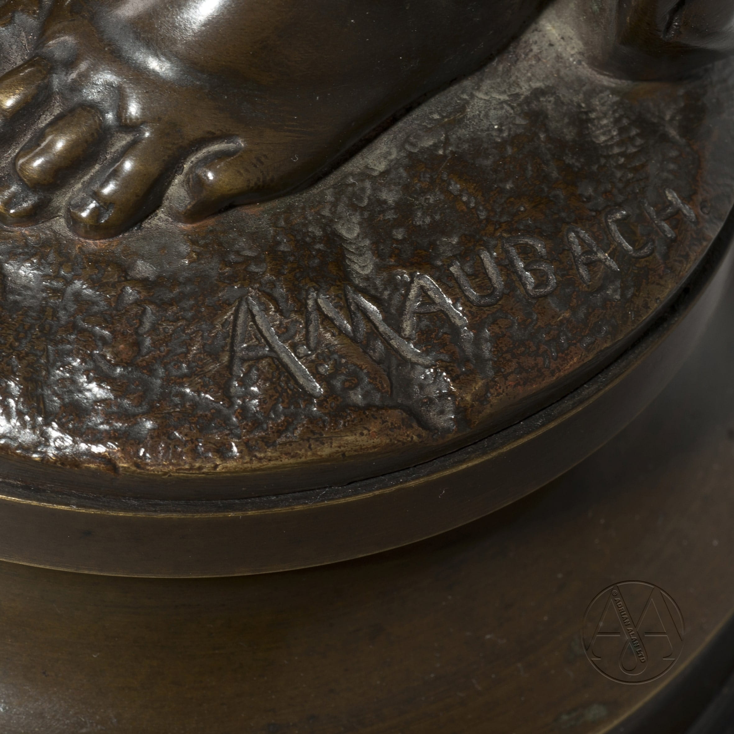 'Bonne Année, Bonne Santé' - A Fine Patinated Bronze Figure - Image 6