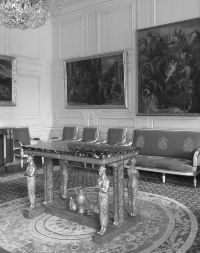 A Very Fine Empire Style Gilt-Bronze Mounted Mahogany Table de Milieu - Image 8