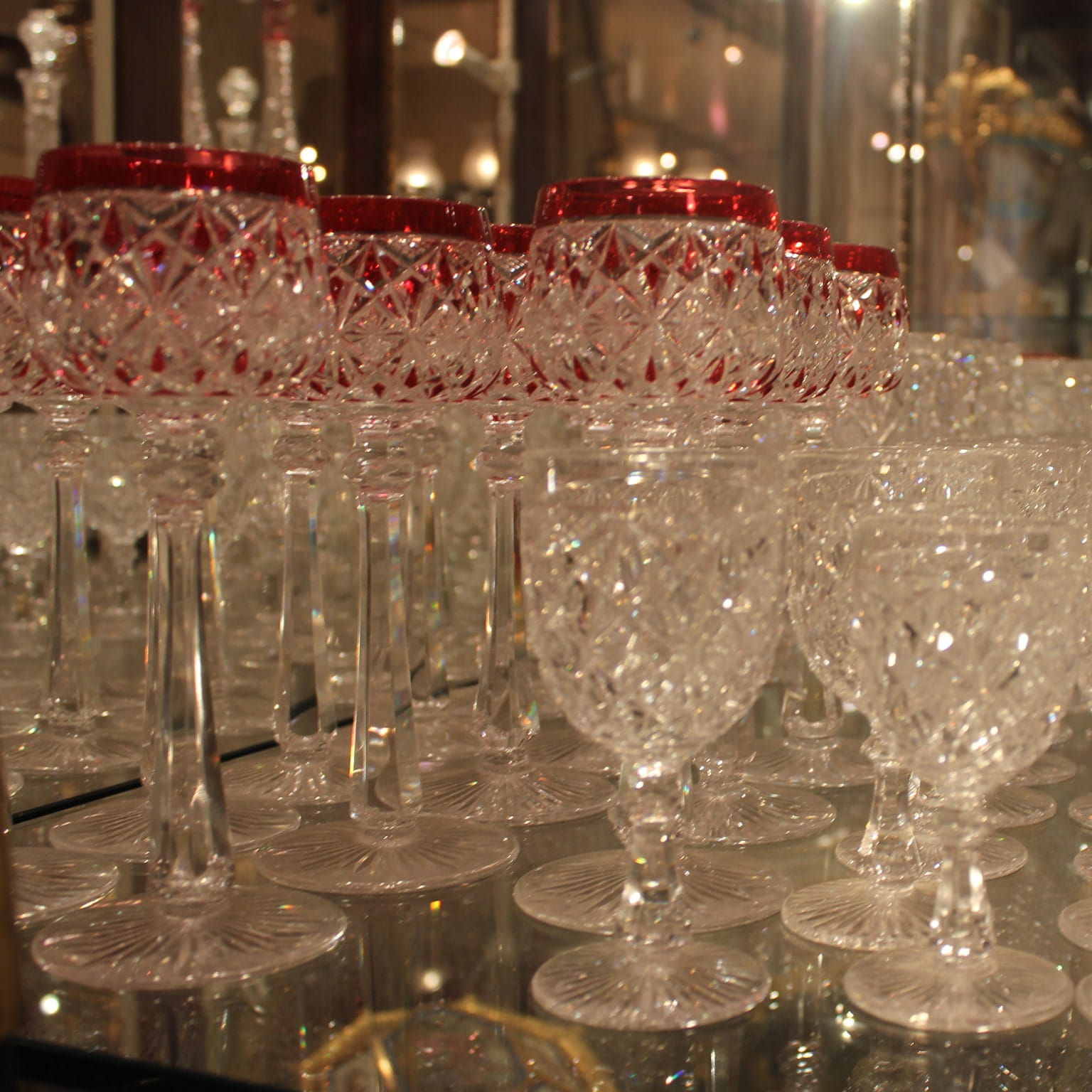A Rare and Exceptional 127 Piece ‘Lorient’ Table Service - Image 6