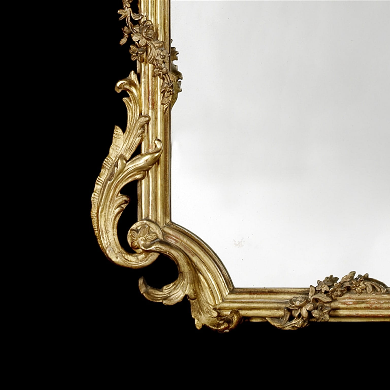 A Fine and Tall Louis XV Style Giltwood Mirror - Image 3