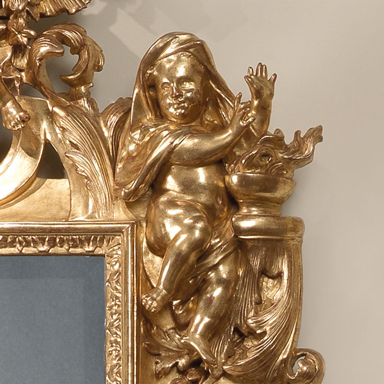 A Fine Italian Giltwood Mirror Carved with Allegorical Figures - Image 3