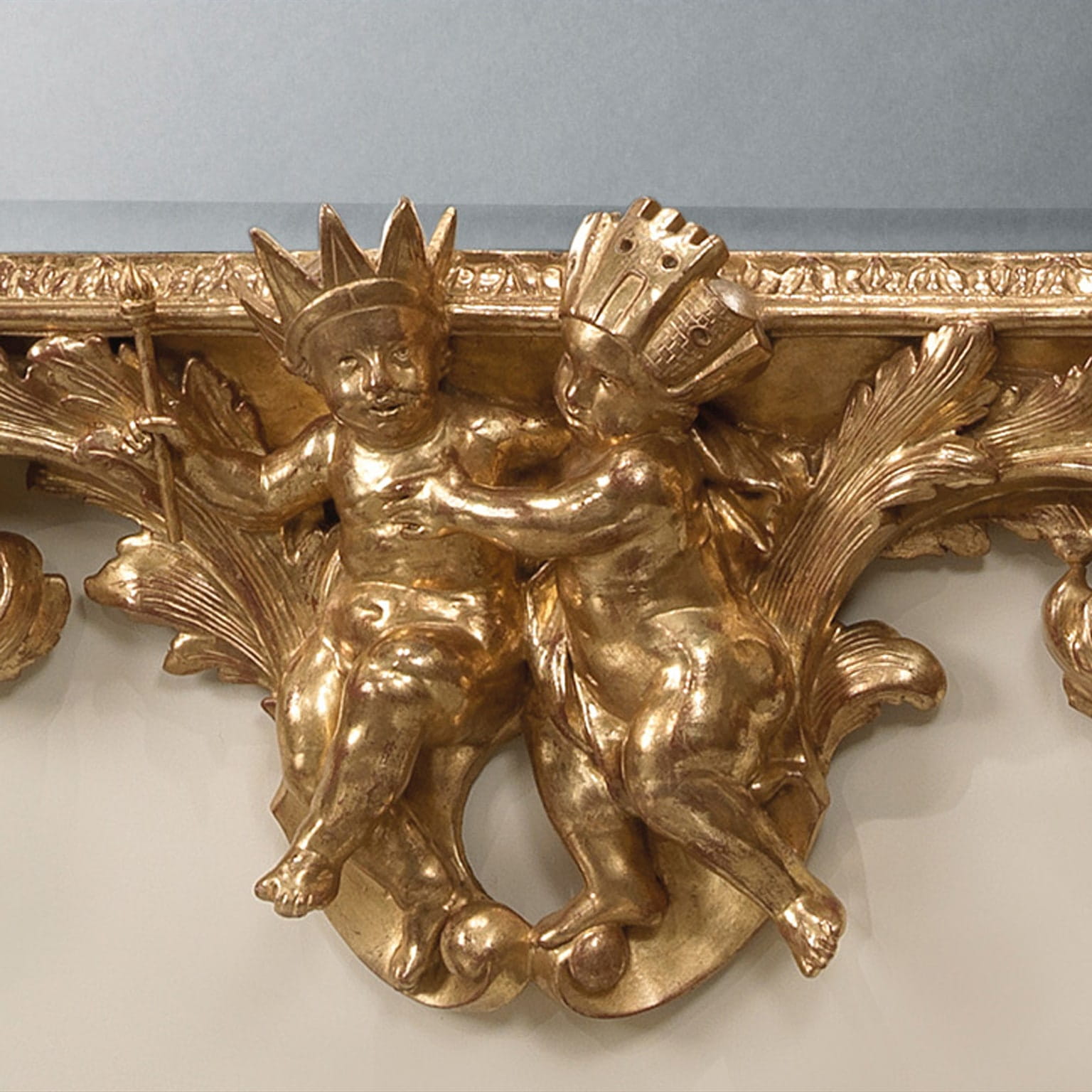 A Fine Italian Giltwood Mirror Carved with Allegorical Figures - Image 6