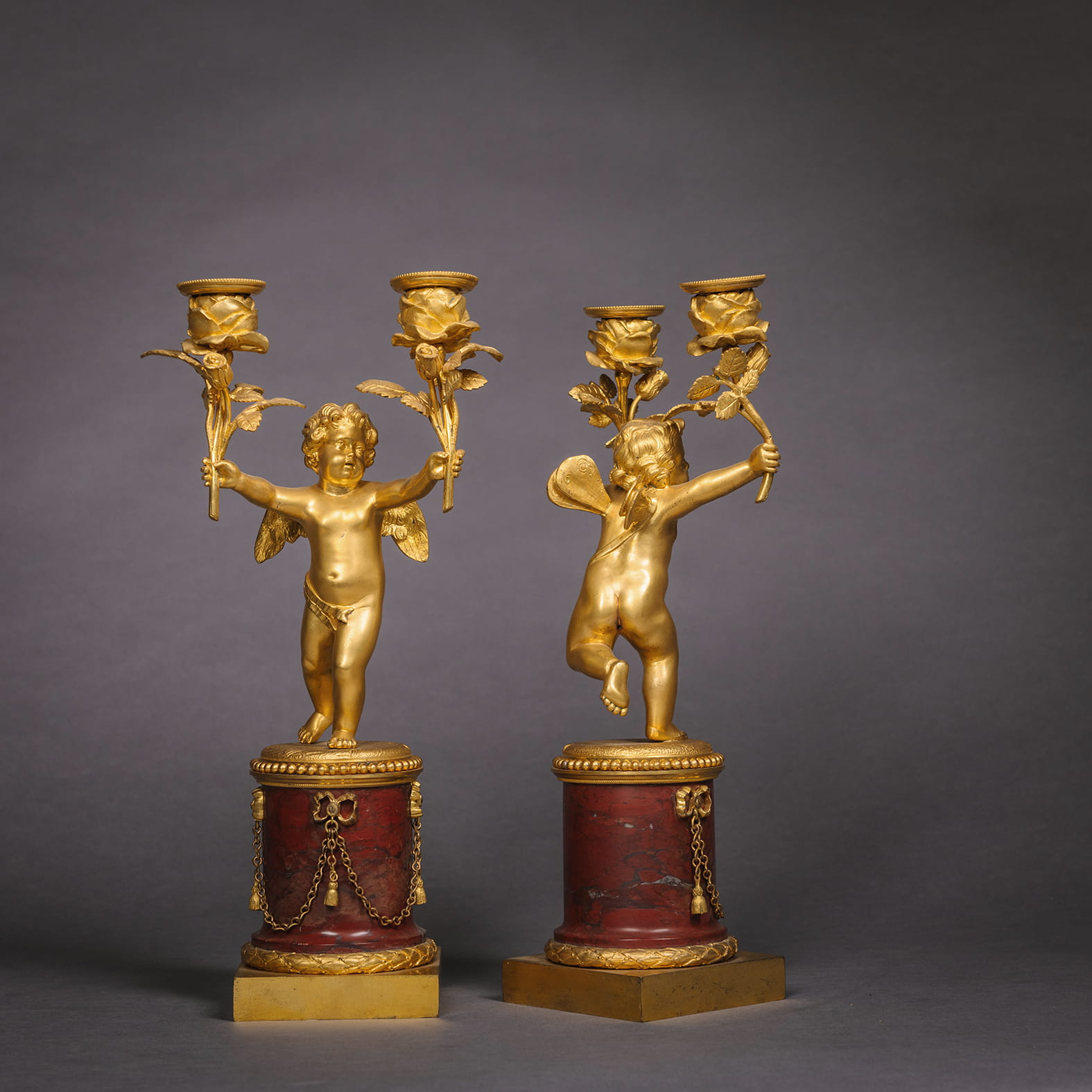 A Fine Rouge Marble Figural Timepiece and Garniture - Image 5