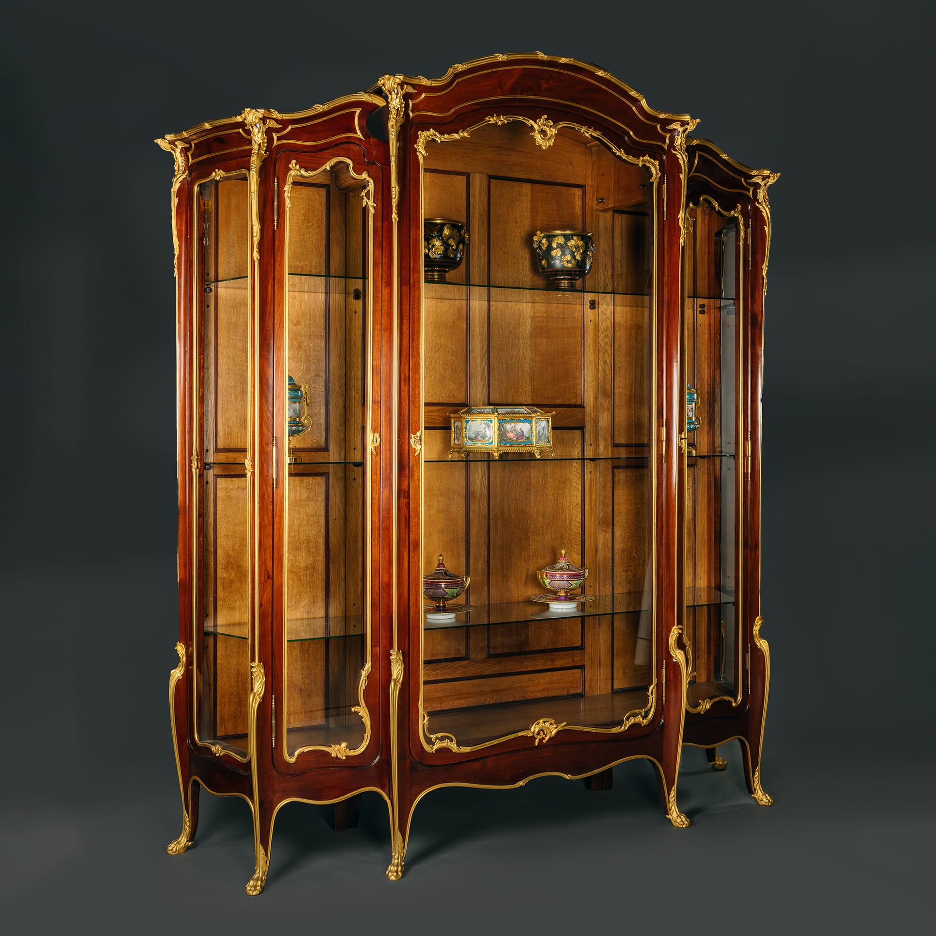 A Belle Epoque Gilt-Bronze Mounted Mahogany Vitrine Cabinet - Image 2