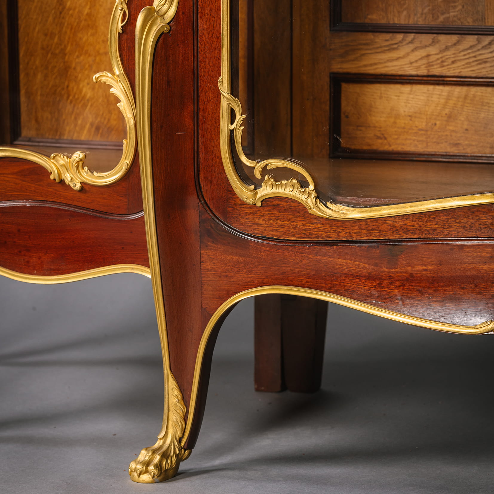 A Belle Epoque Gilt-Bronze Mounted Mahogany Vitrine Cabinet - Image 8