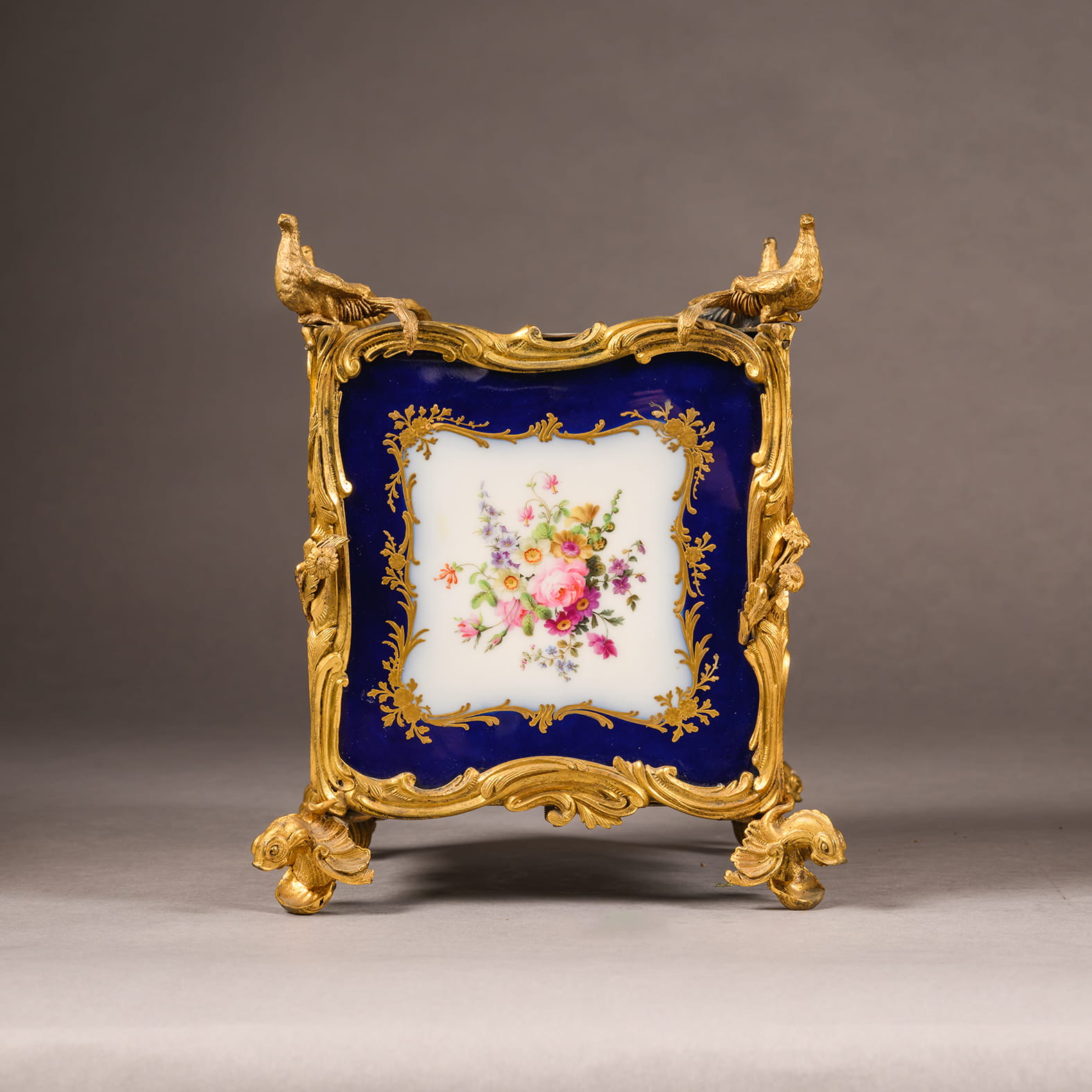 A Rare Pair of Louis XV Style Porcelain Jardinières - Image 8