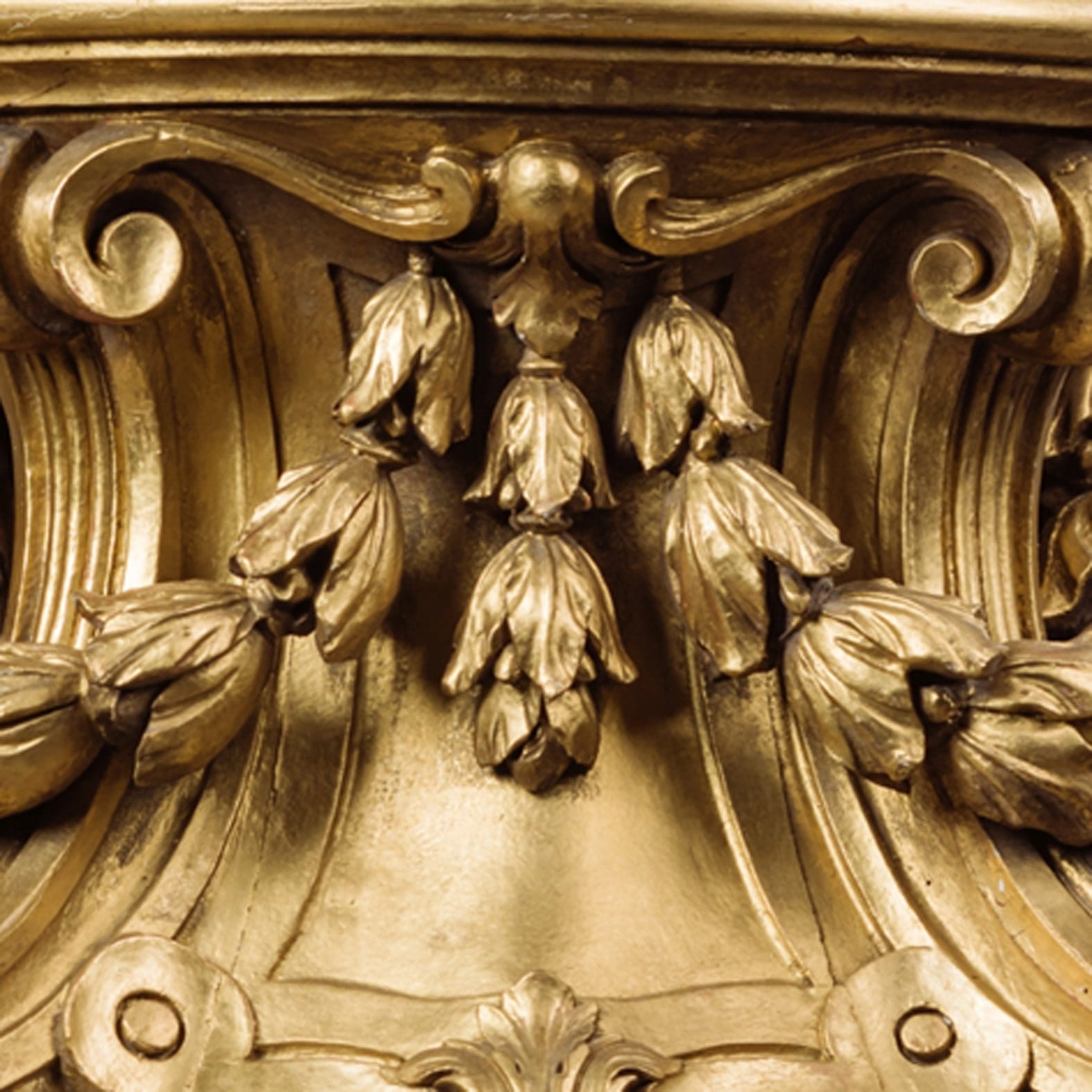 A Large Pair Of Acanthus Carved Giltwood Stands - Image 3