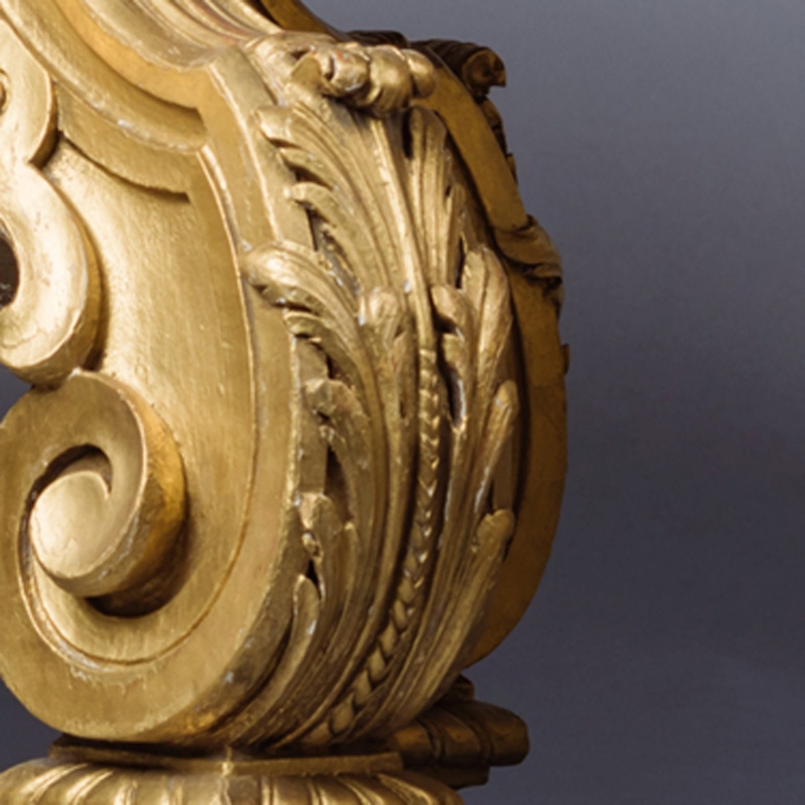 A Large Pair Of Acanthus Carved Giltwood Stands - Image 4