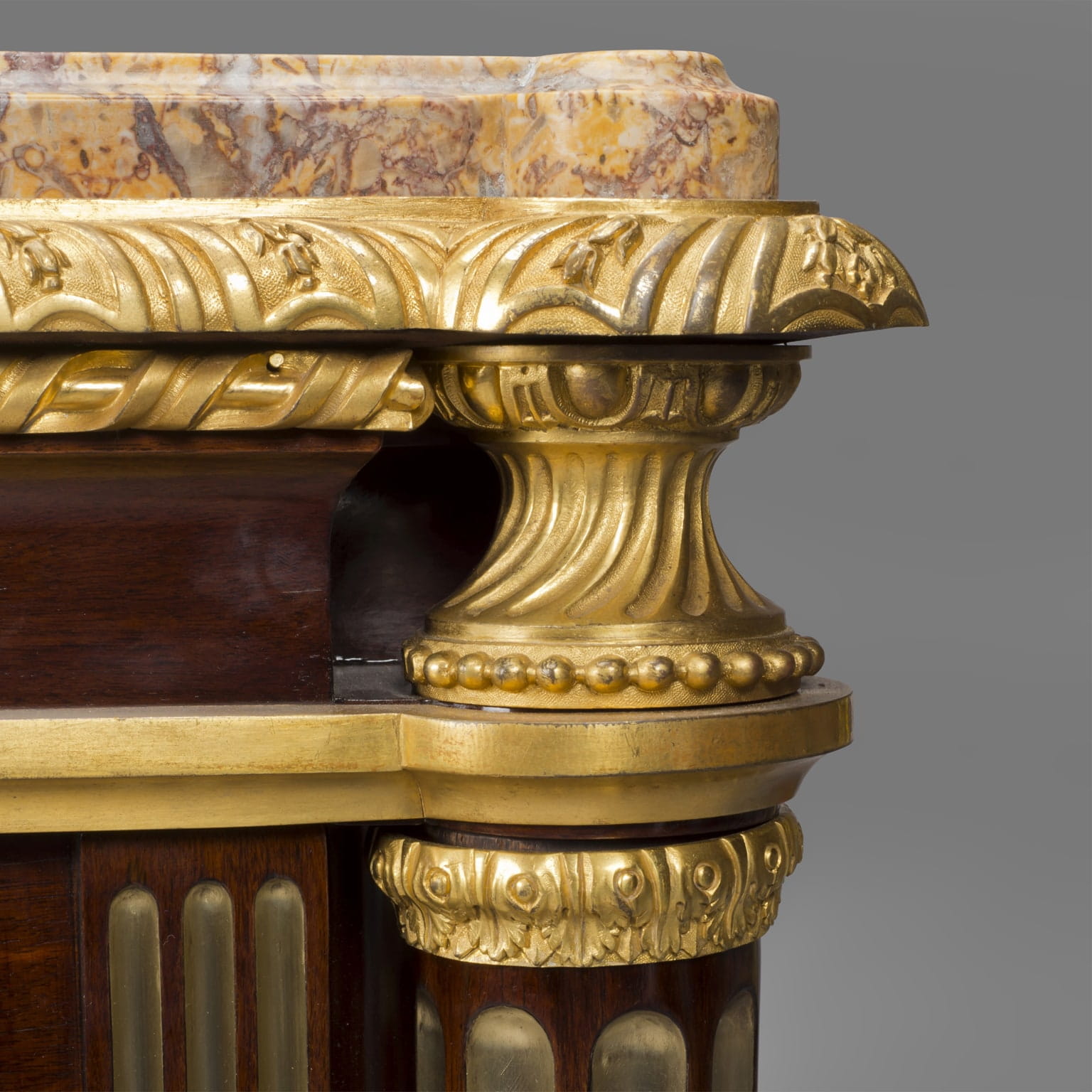 A Fine Louis XVI Style Lacquer Commode à Vantaux - Image 5