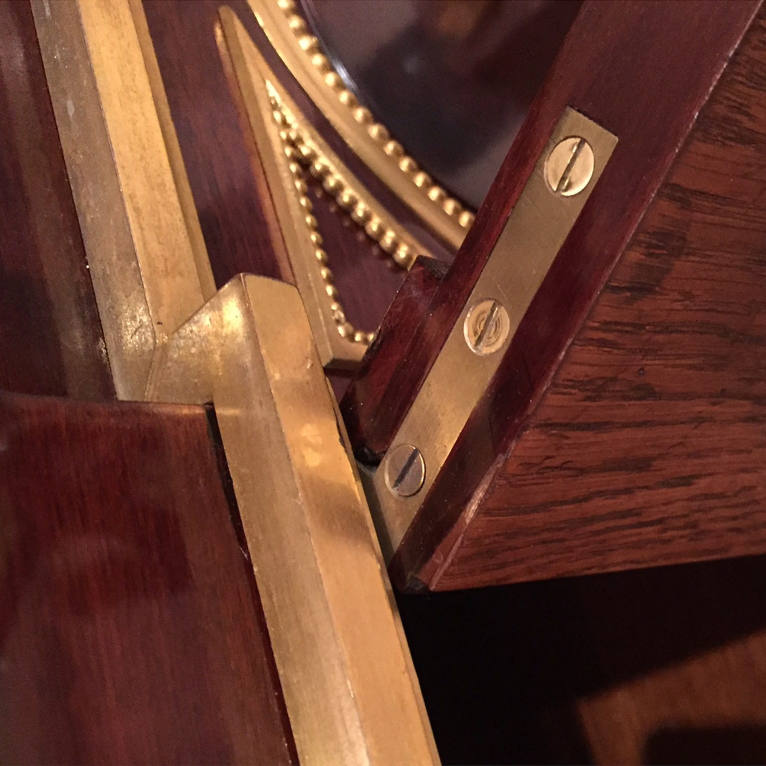A Fine Louis XVI Style Lacquer Commode à Vantaux - Image 10