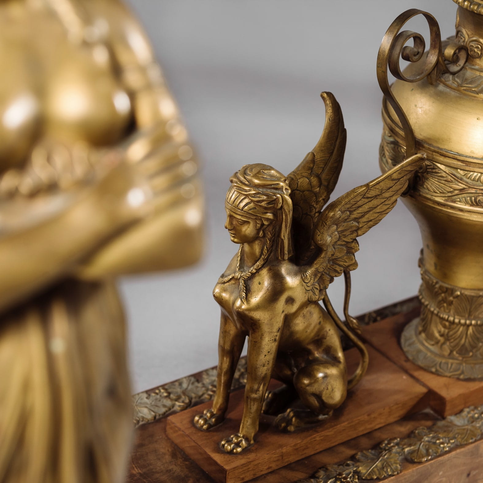 A Very Fine Empire Style Gilt-Bronze Mounted Mahogany Table de Milieu - Image 4