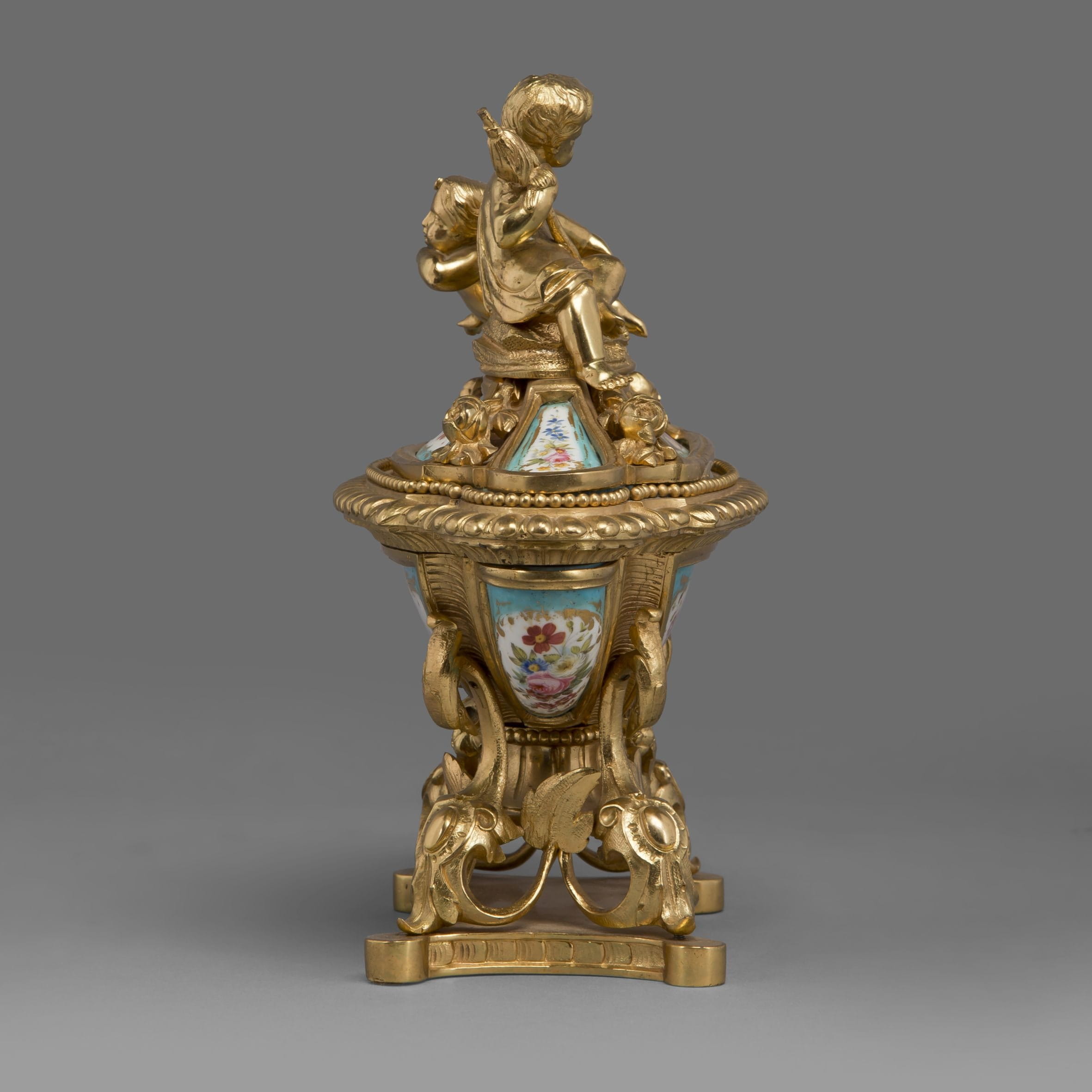A Fine Louis XV Style Gilt-Bronze and Sèvres Style Porcelain Inkwell - Image 3