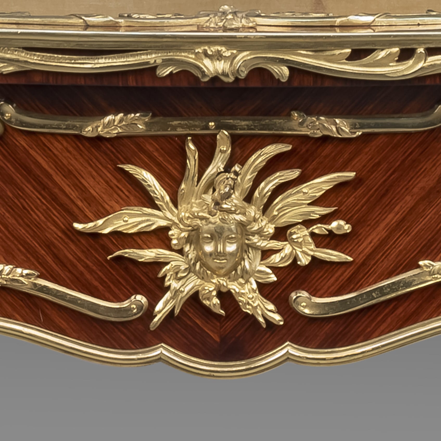 A Fine Louis XV Style Gilt-Bronze Mounted Table Vitrine - Image 4