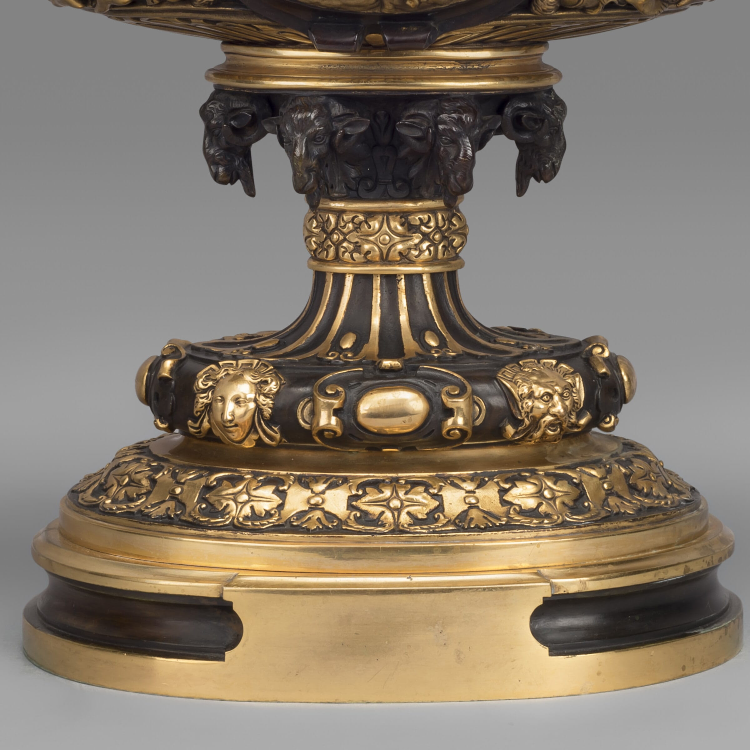 A Large and Finely Cast Gilt and Patinated Bronze Neoclassical Style Vase - Image 7
