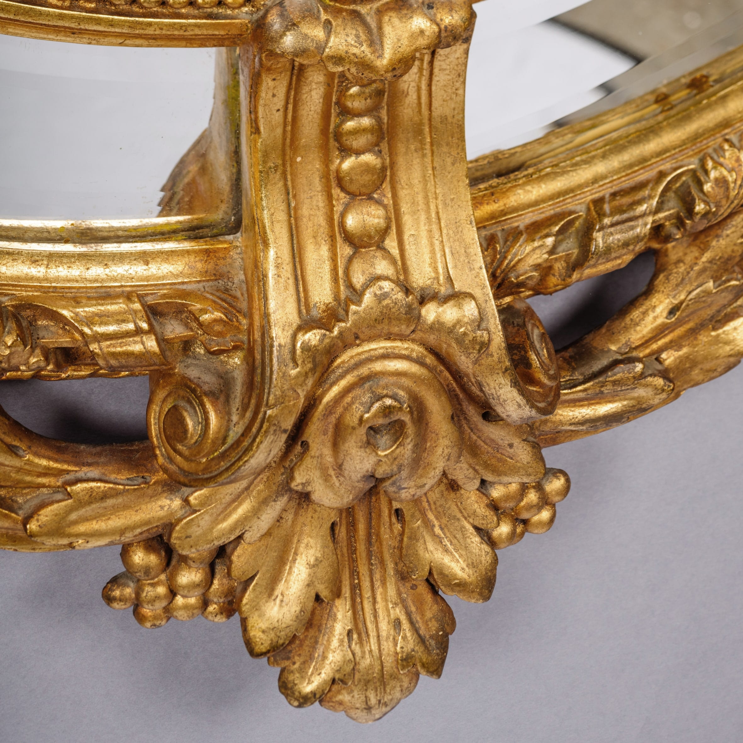 A Fine Napoleon III Carved Giltwood Oval Marginal Frame Mirror - Image 2