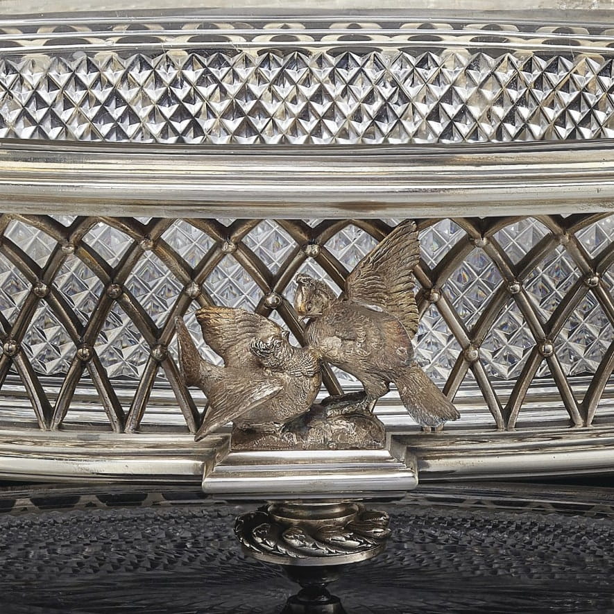 An Elegant Cut-Crystal and Silver-Plated Centrepiece - Image 2