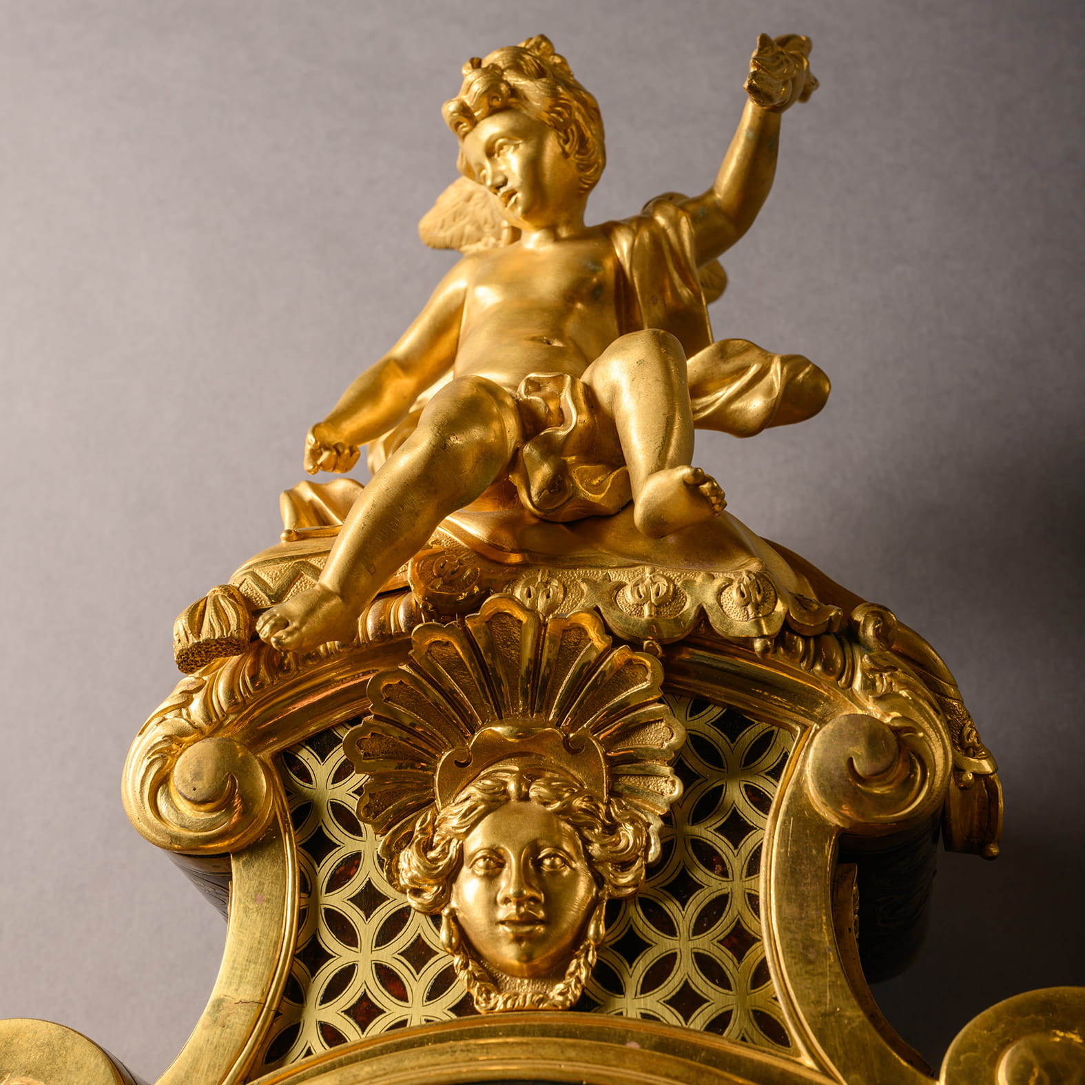 A Regence Style Gilt-Bronze and Boulle Marquetry Inlaid Grand Cartel de Applique, In the Manner of André-Charles Boulle - Image 6