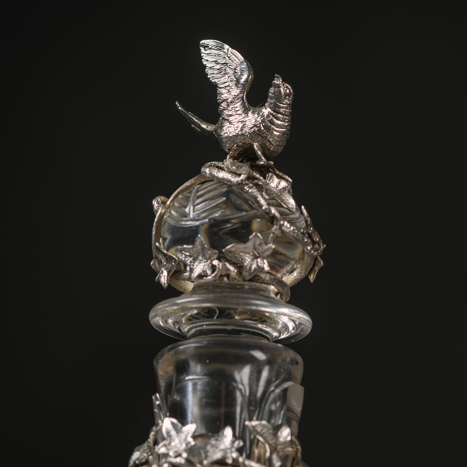 A Pair of ‘Japonaise’ Style Silver Plated and Engraved Glass Decanters - Image 6
