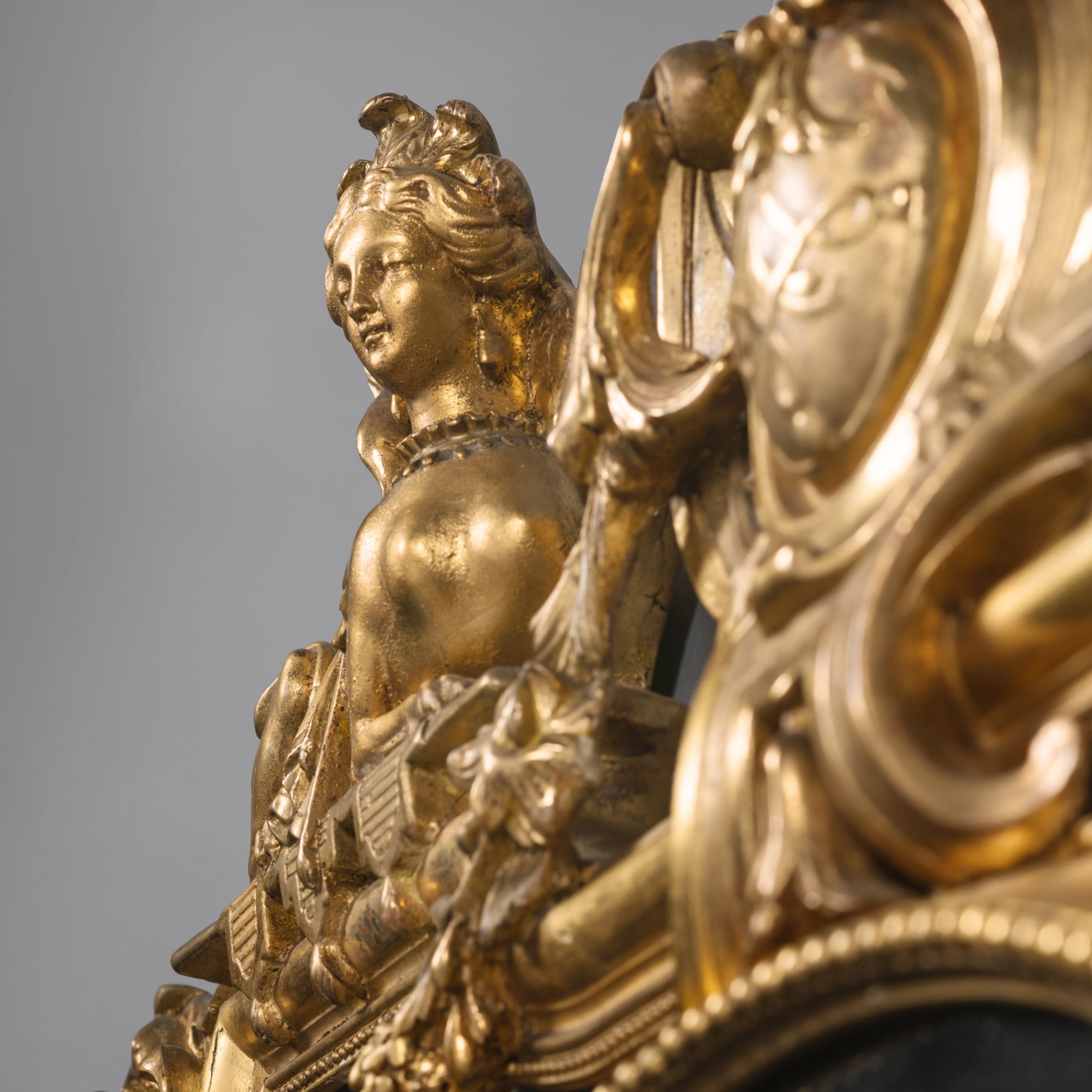 A Fine Louis XIV Style Carved Giltwood Marginal Frame Mirror - Image 9