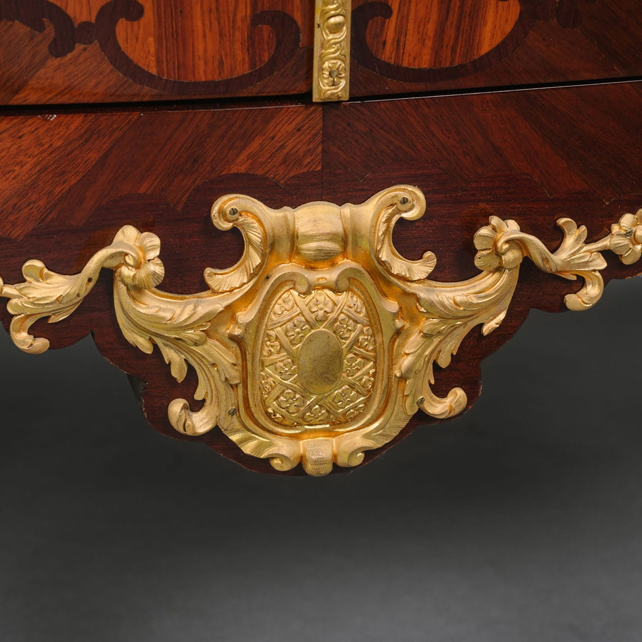 A Fine Louis XV Style Gilt-Bronze Mounted Marquetry Inlaid Commode - Image 7