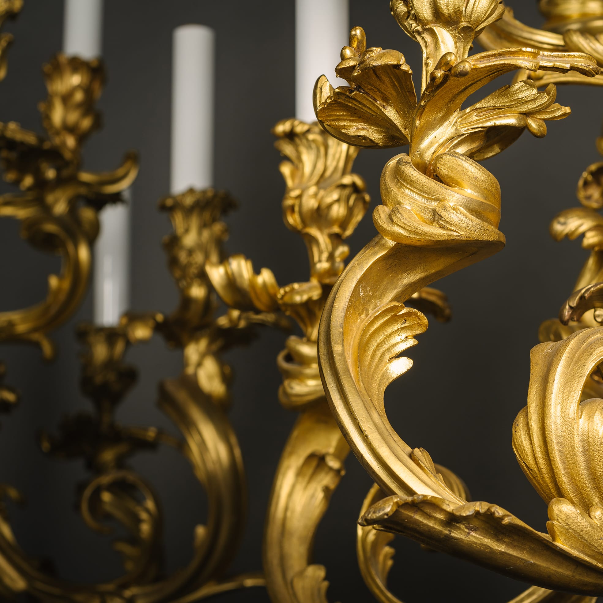 A Pair of Monumental Napoleon III Imari Porcelain Torchère Candelabra - Image 4