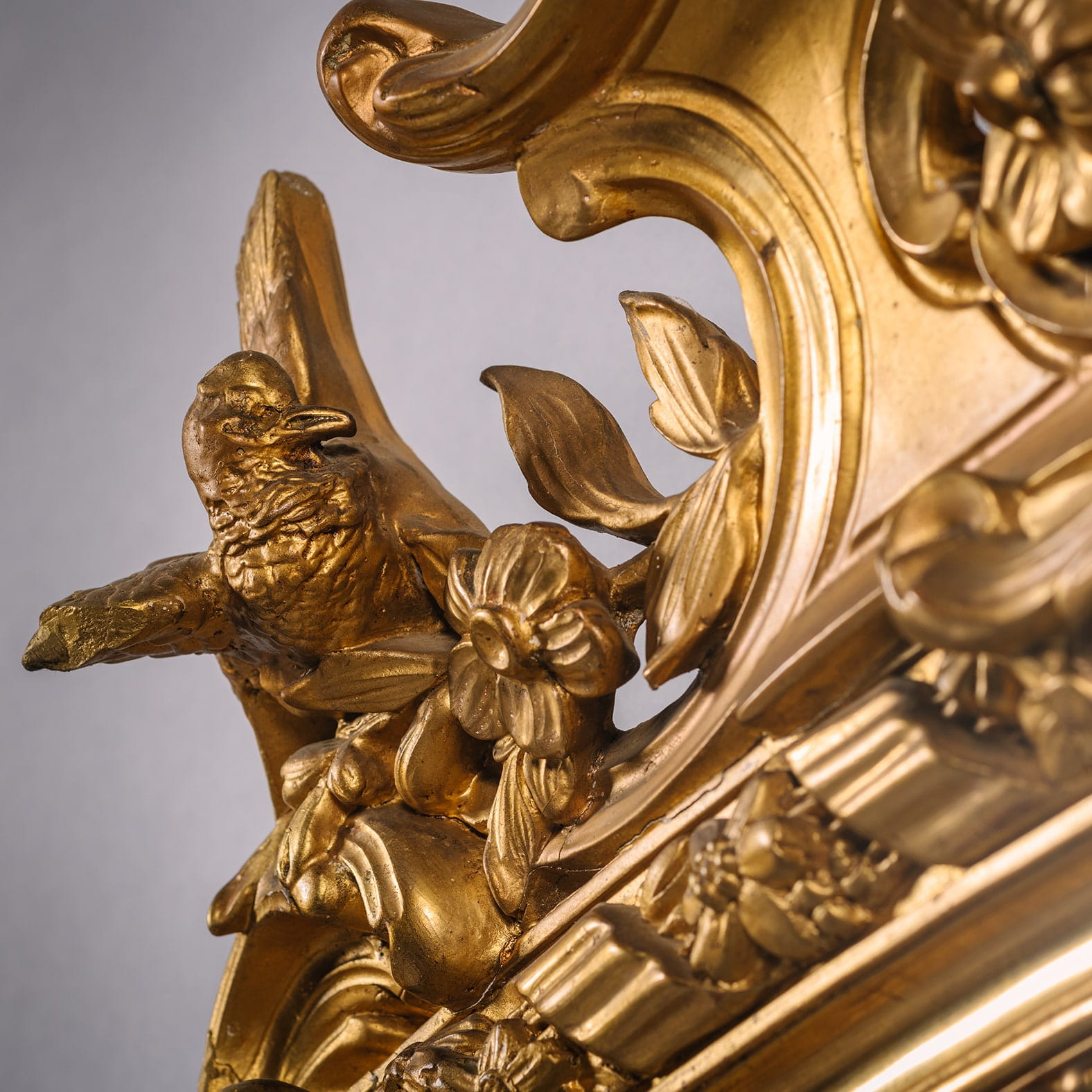 A Napoleon III Giltwood and Gilt-Gesso Overmantel Mirror - Image 2