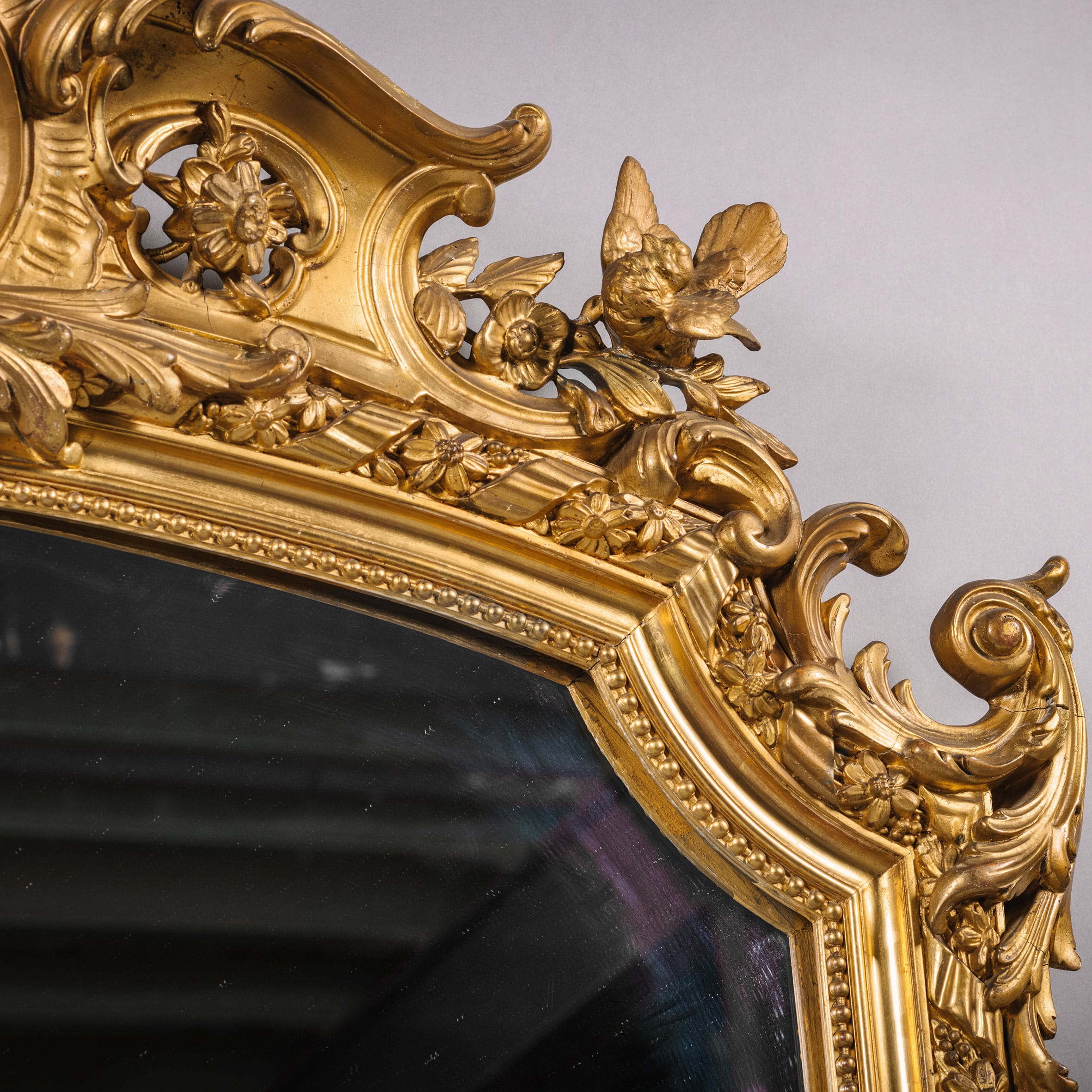 A Napoleon III Giltwood and Gilt-Gesso Overmantel Mirror - Image 4