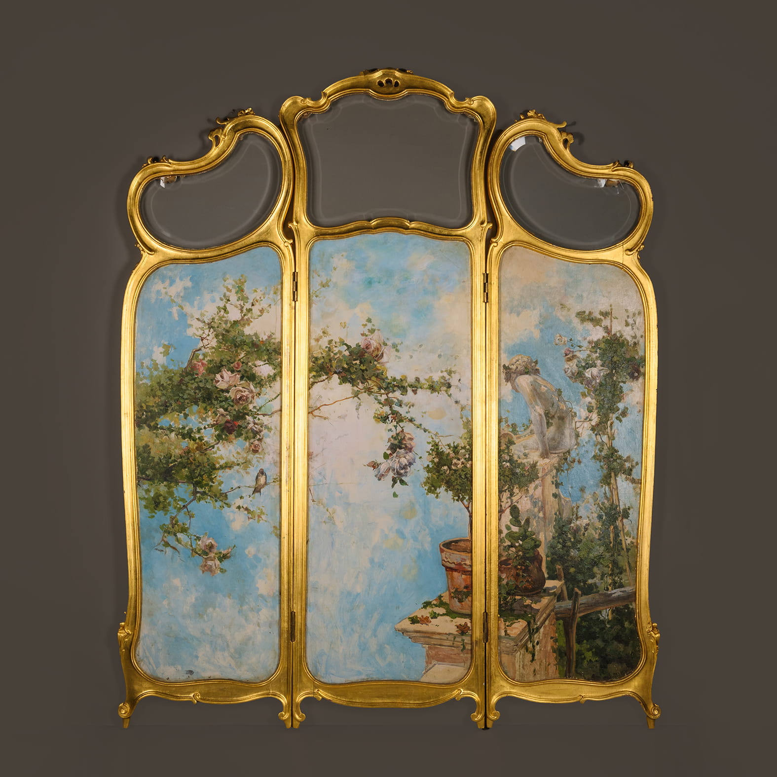 A Fine Louis XV Style Painted, Giltwood Three-Panelled Screen - Image 4