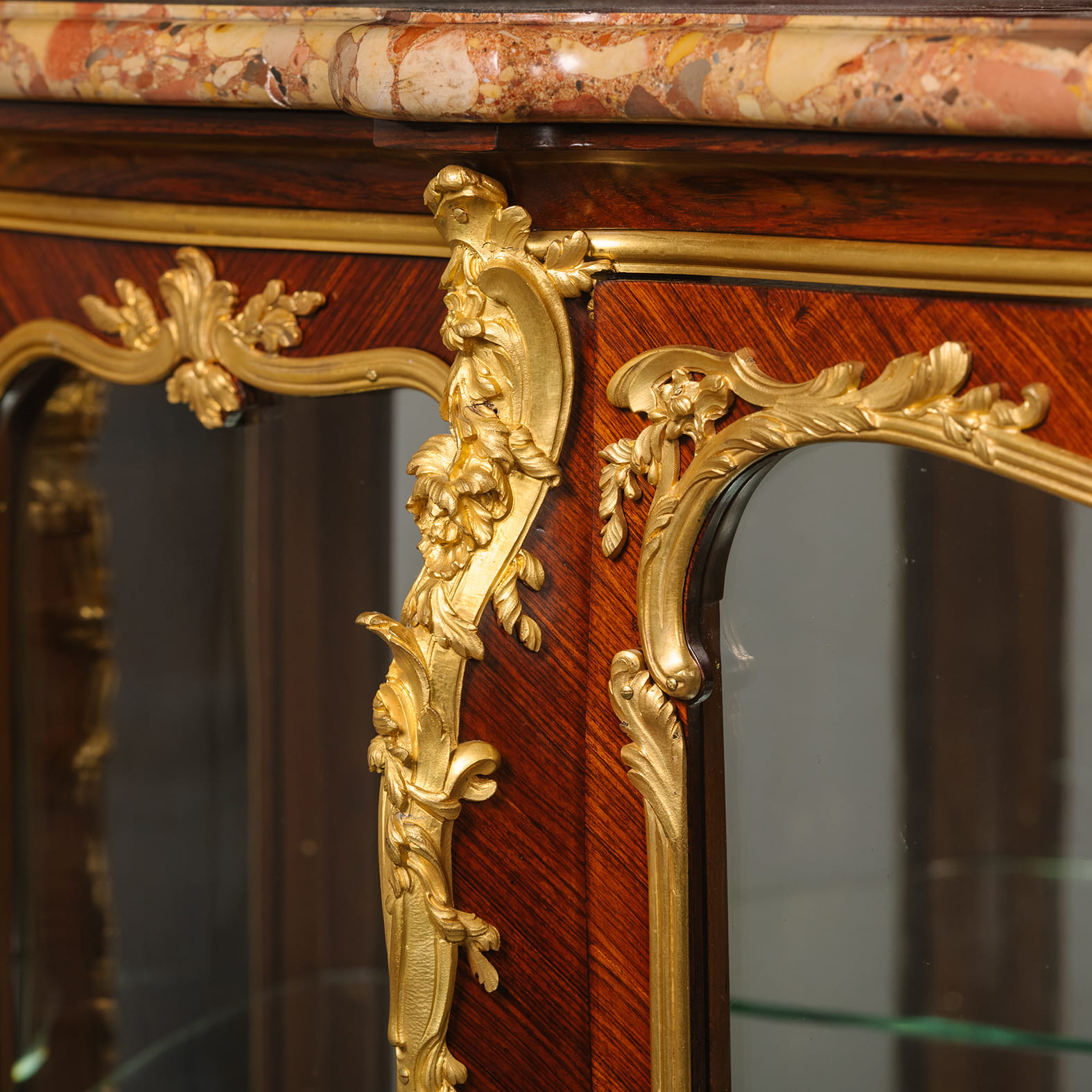 A Near Pair of Belle Epoque Gilt-Bronze Mounted Mahogany Vitrine Cabinets - Image 7