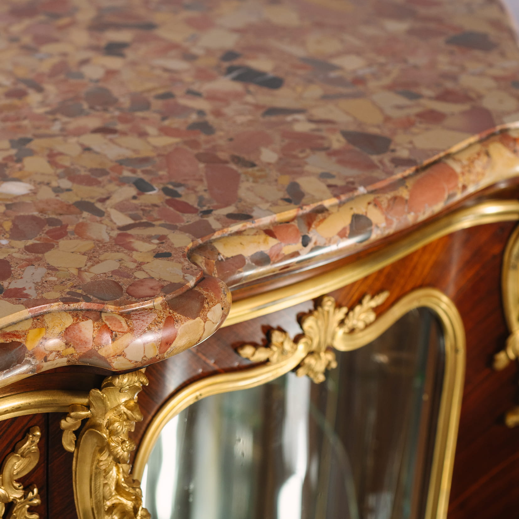 A Near Pair of Belle Epoque Gilt-Bronze Mounted Mahogany Vitrine Cabinets - Image 10