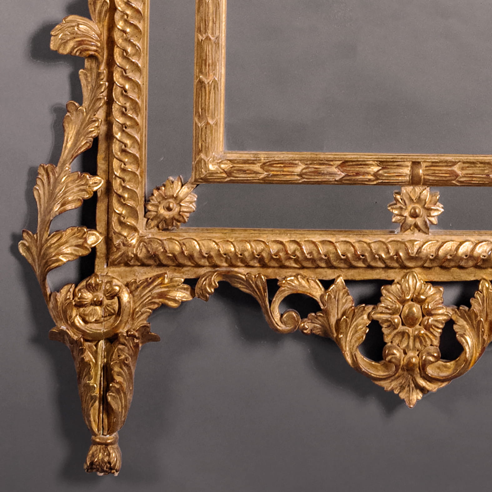 A Pair of Italian Neoclassical Giltwood Pier Mirrors - Image 6